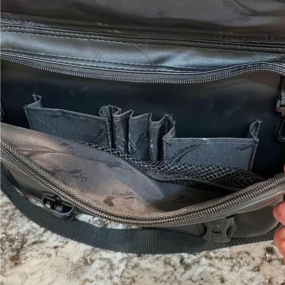 Motorcycle Bag: Saddlemen-Combination Backrest, Seat and Sissy Bar Bag - Picture 6 of 8